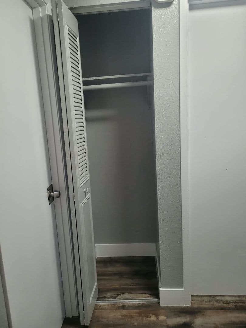 Kennewick Apartment: 505 S. Olympia St