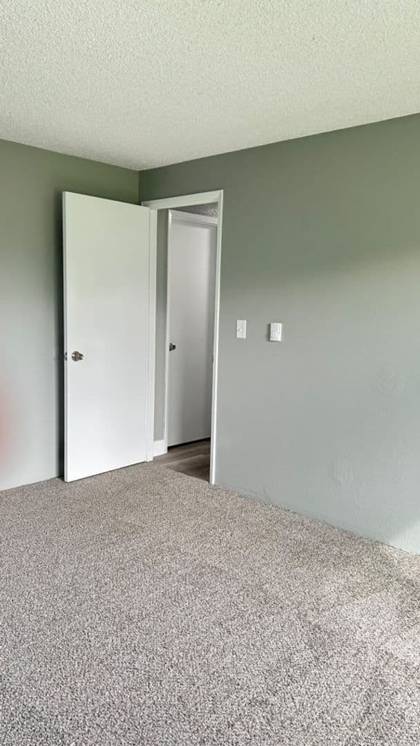 Kennewick Apartment: 505 S. Olympia St