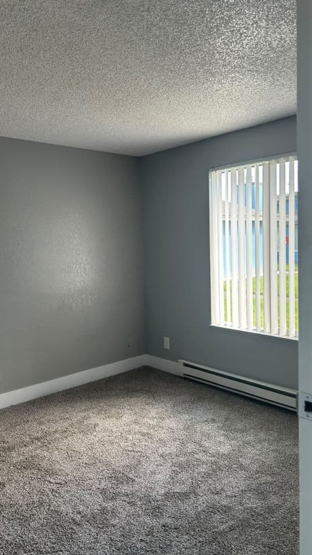 Kennewick Apartment: 1107 West 5th Avenue