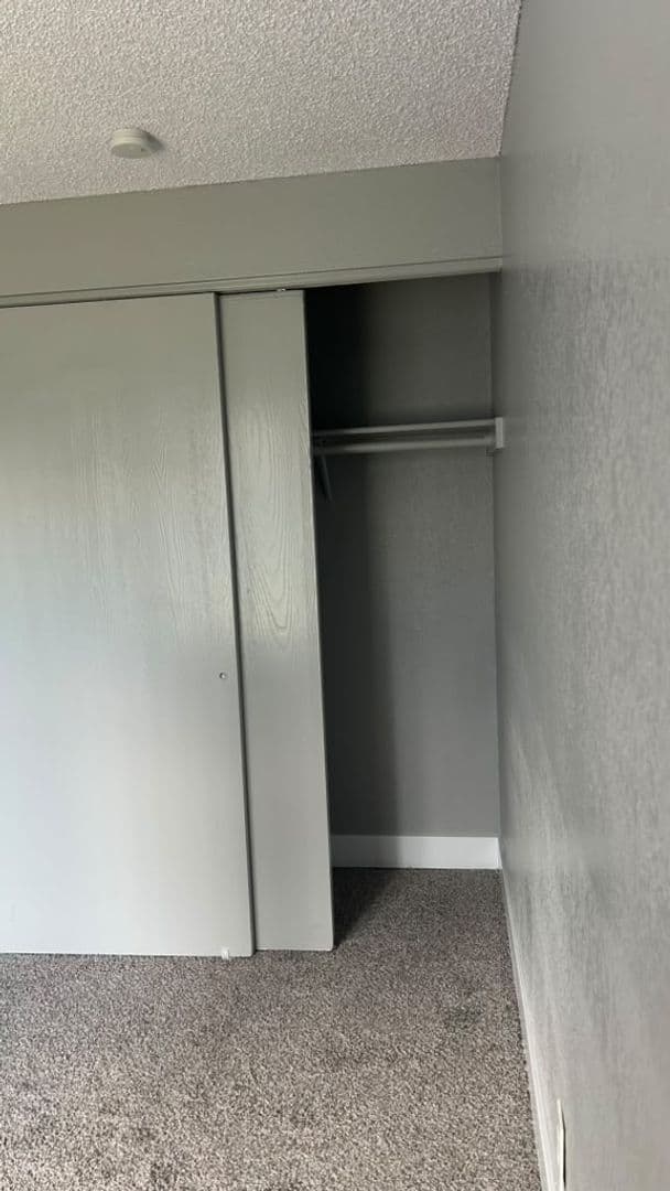 Kennewick Apartment: 1107 West 5th Avenue
