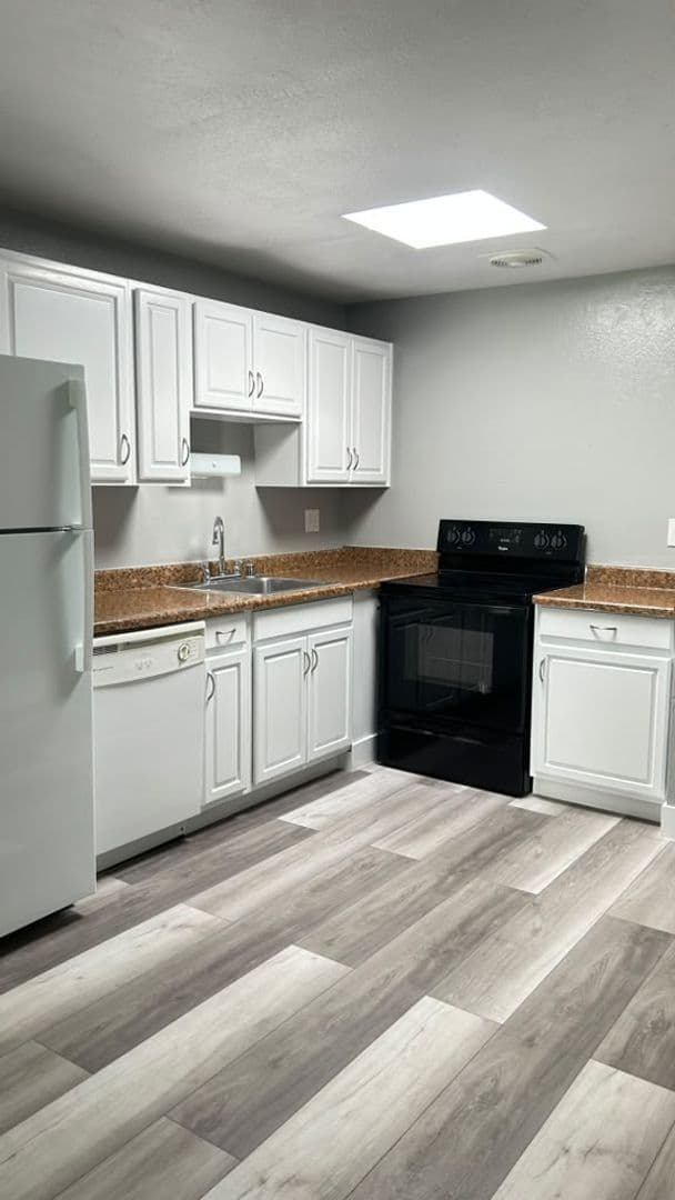 Kennewick Apartment: 505 S. Olympia St