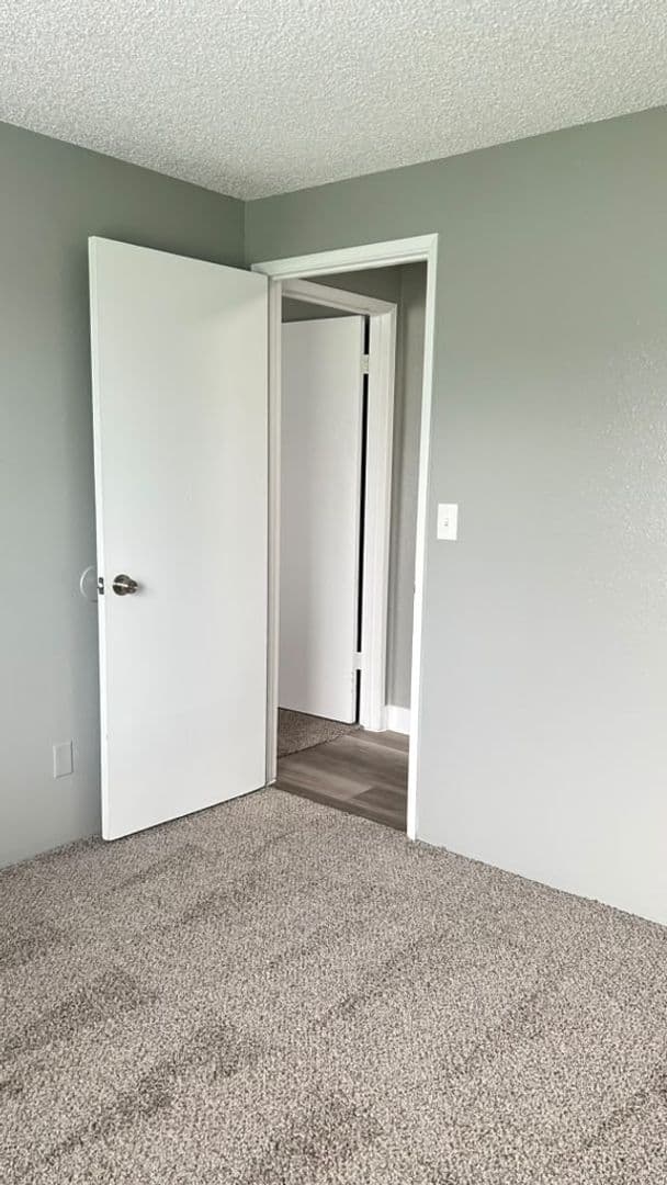 Kennewick Apartment: 505 S. Olympia St