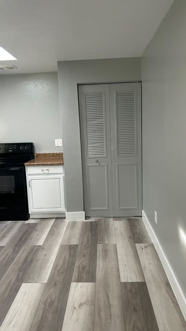 Kennewick Apartment: 505 S. Olympia St