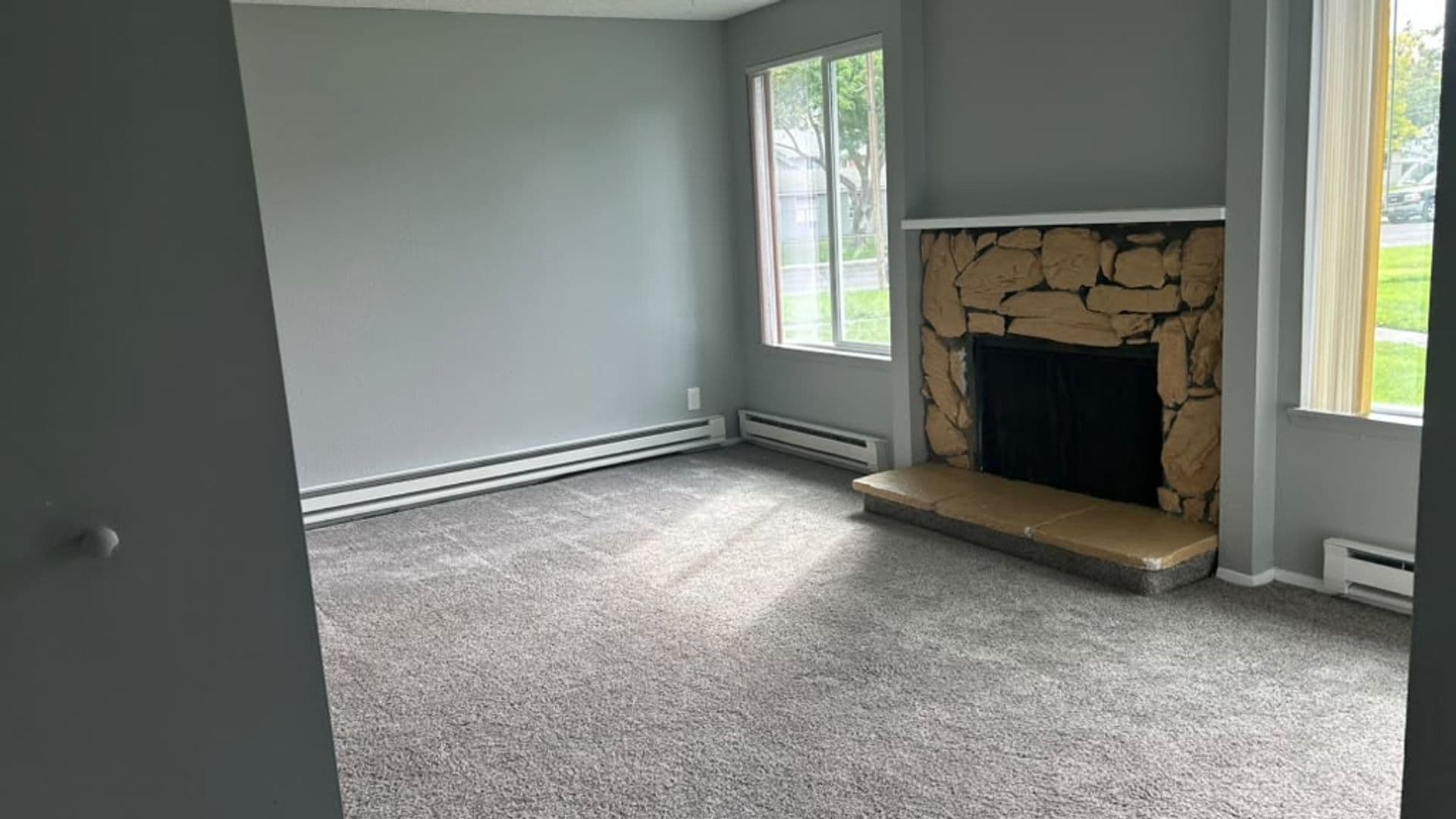 Kennewick Apartment: 1107 West 5th Avenue