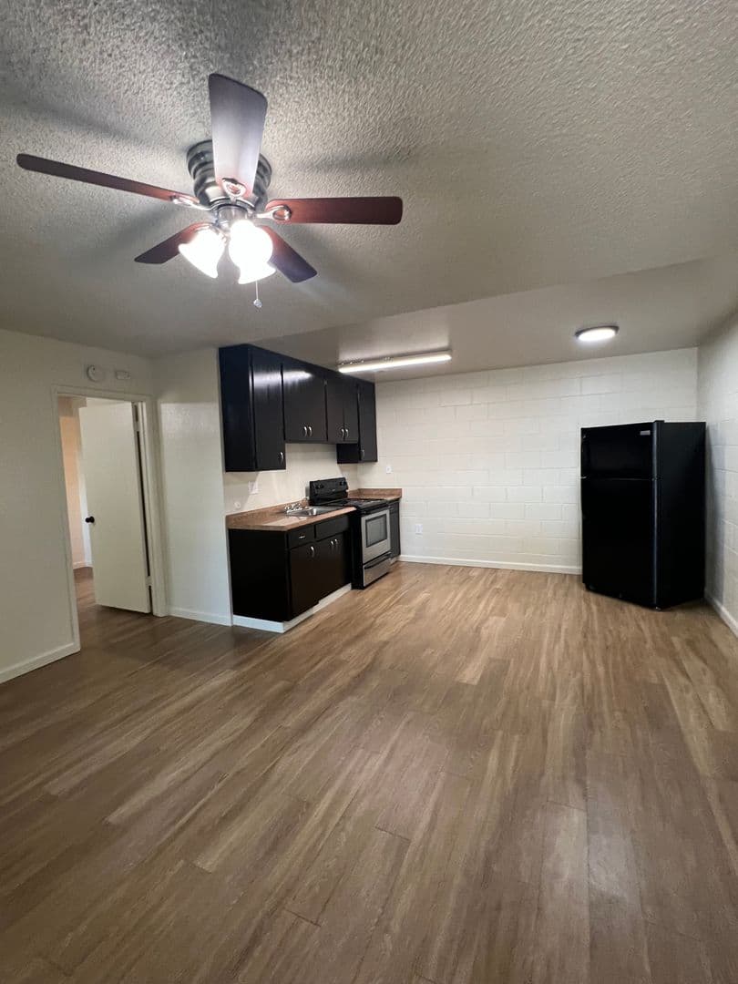 Modesto Apartment: 2124 WYLIE DRIVE