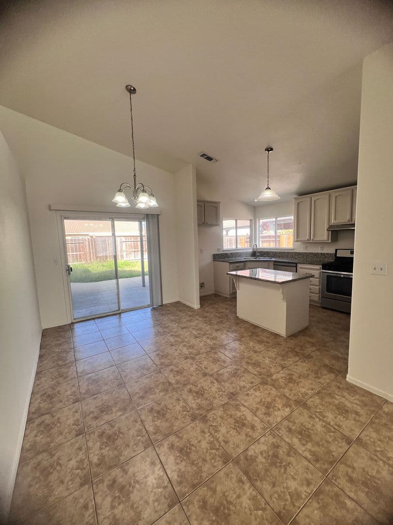 Riverbank House: 5837 Webb St.