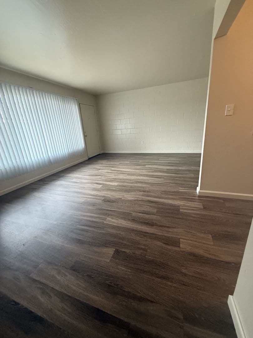 Modesto Apartment: 2012-2100 Wylie Dr.