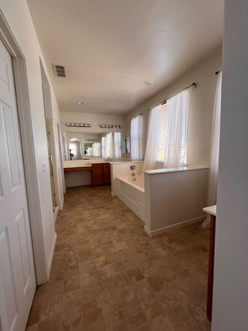 Modesto House: 3921 Ruffed Grouse Ln