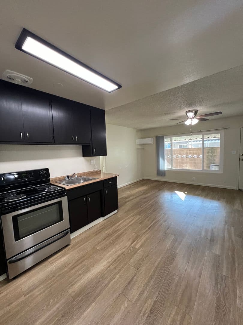 Modesto Apartment: 2124 WYLIE DRIVE