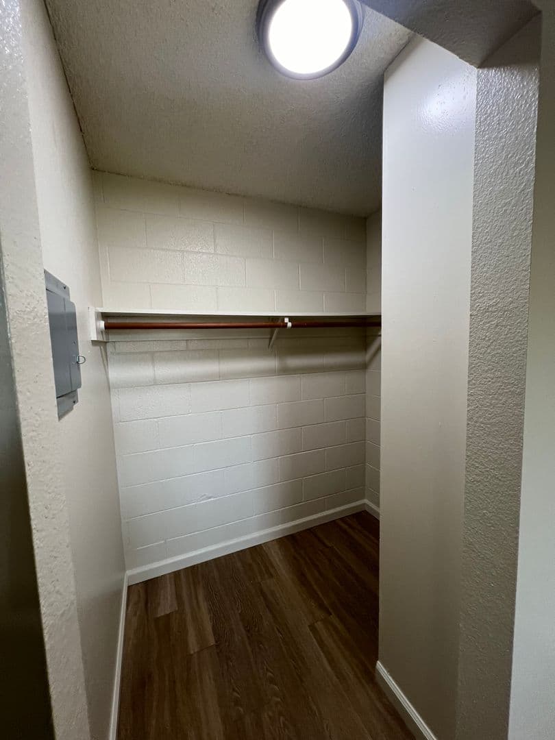 Modesto Apartment: 2124 WYLIE DRIVE