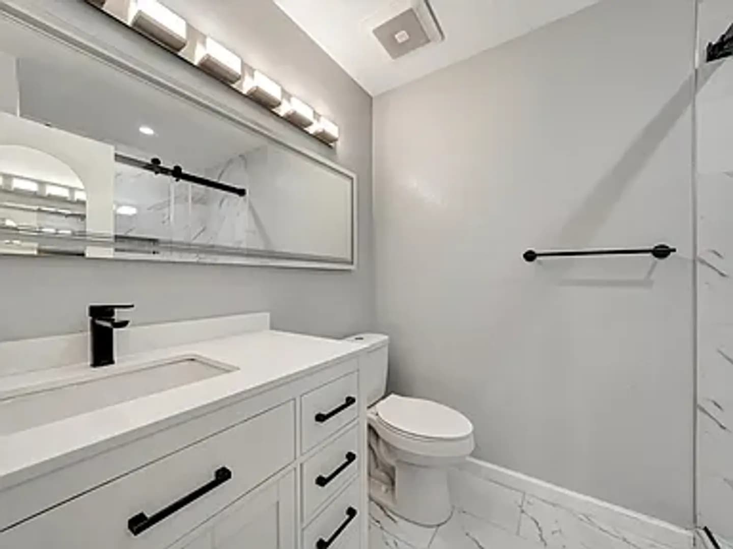 Inglewood Condo: 3867 Thorncroft Ln, Unit H