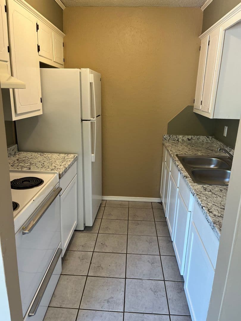 Arkoma Apartment: 425 Main Street