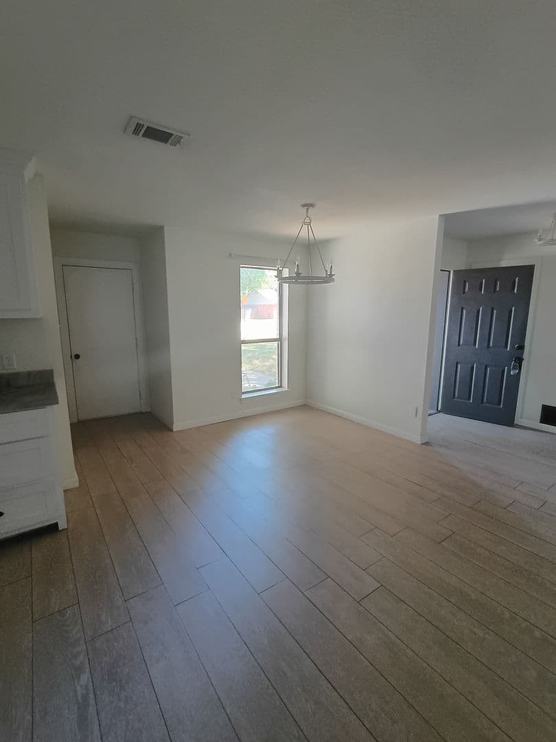 Fort Smith House: 3214 Bryn Mawr Cir