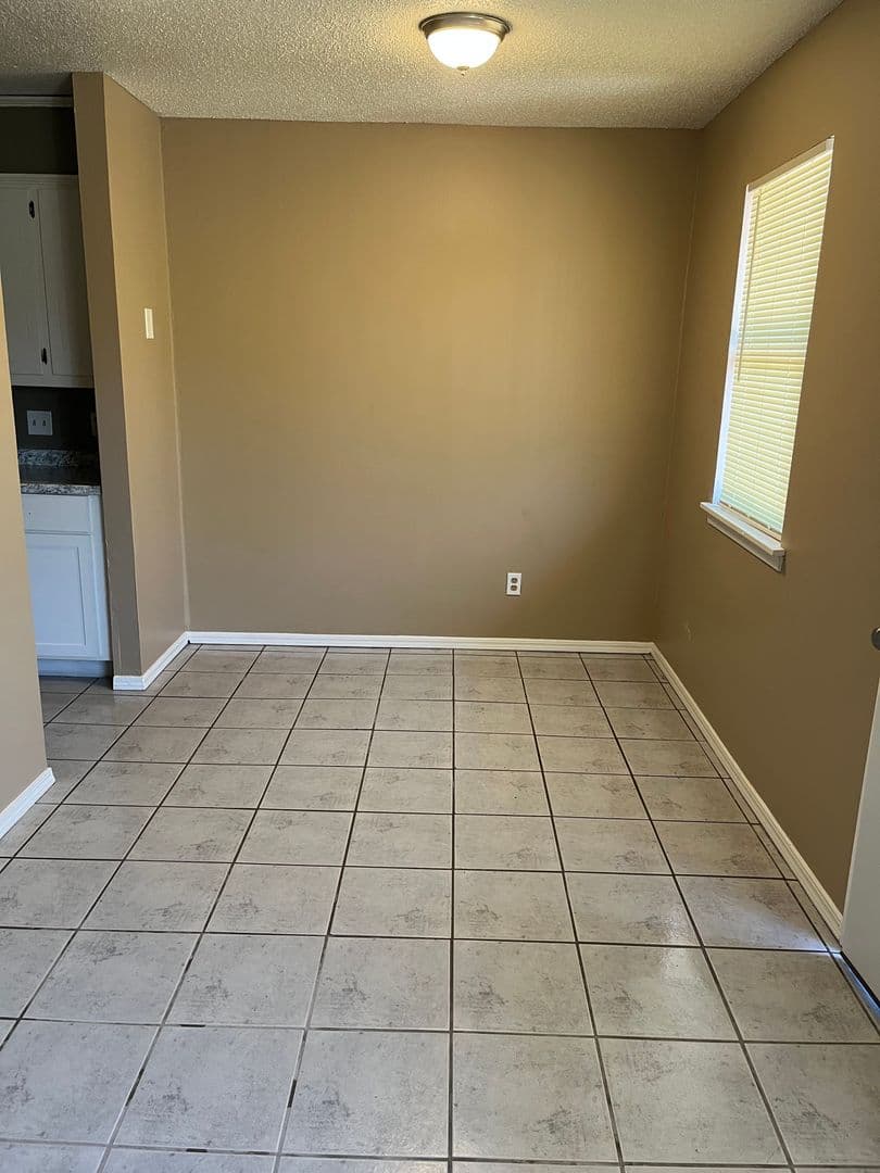 Arkoma Apartment: 425 Main Street