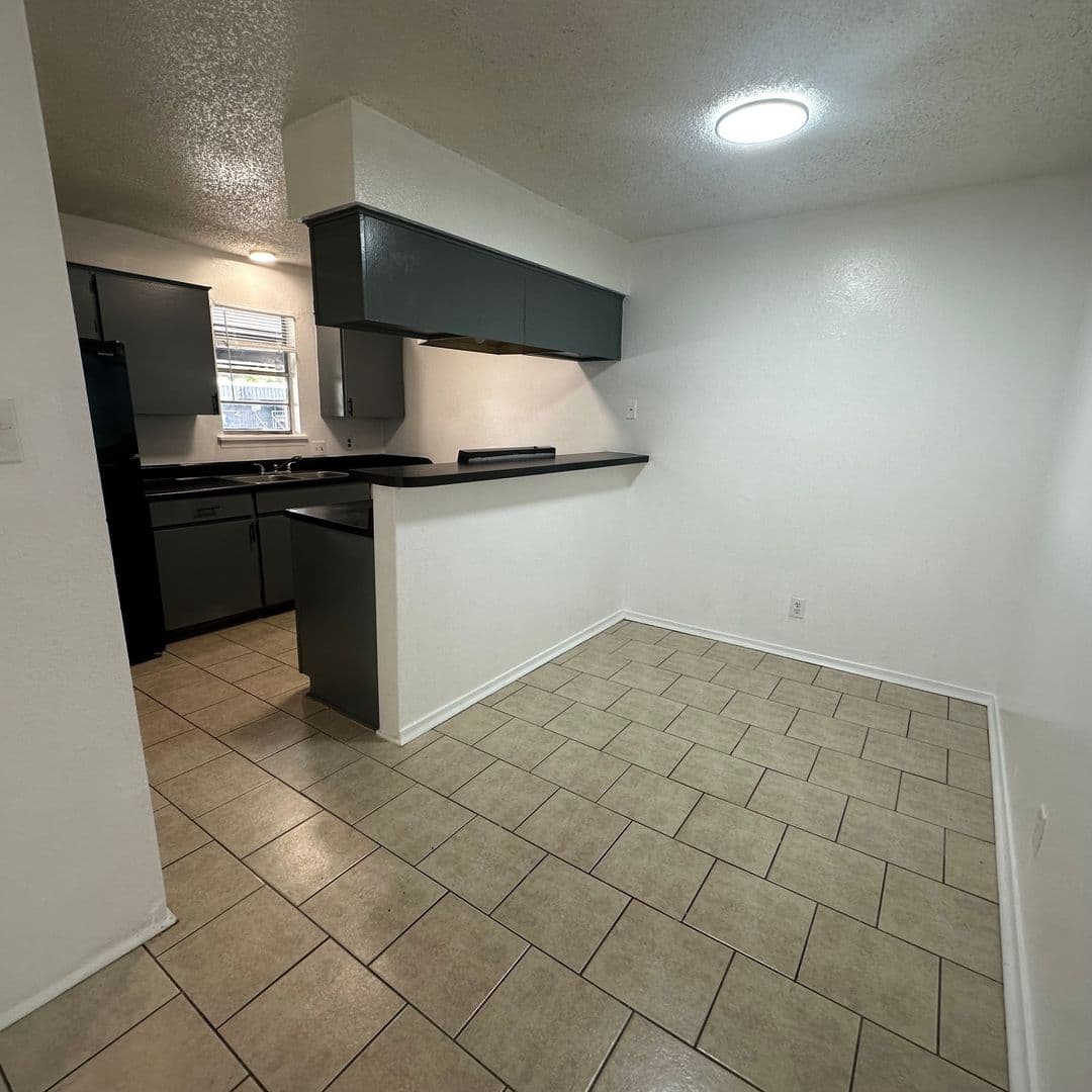 Fort Smith Apartment: 8201 Highway 271 So