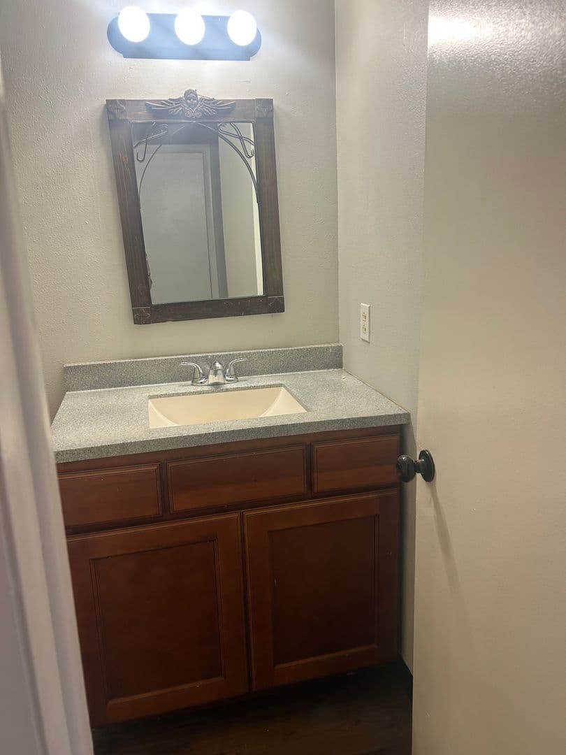 FORT SMITH Apartment: 3009 S. QUINCY