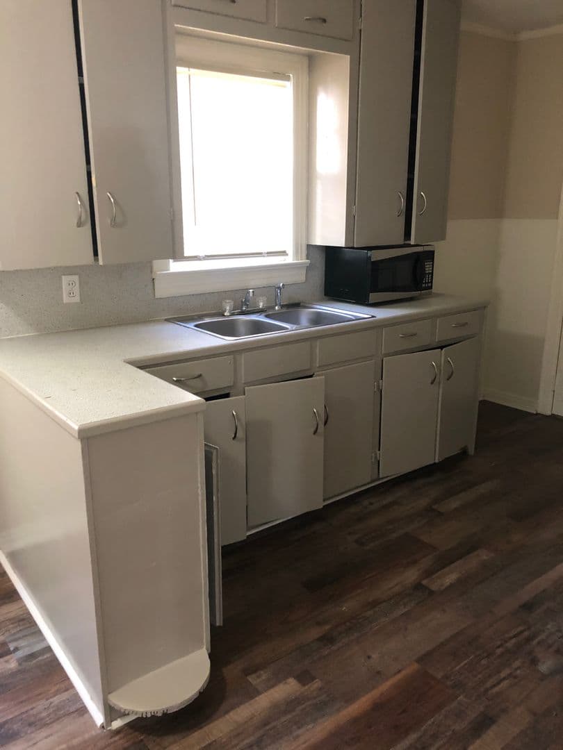 FORT SMITH Apartment: 913-915 SOUTH 22ND