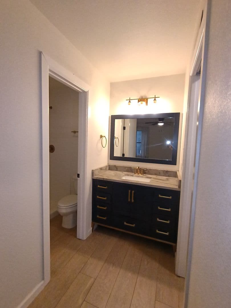 Fort Smith House: 3214 Bryn Mawr Cir