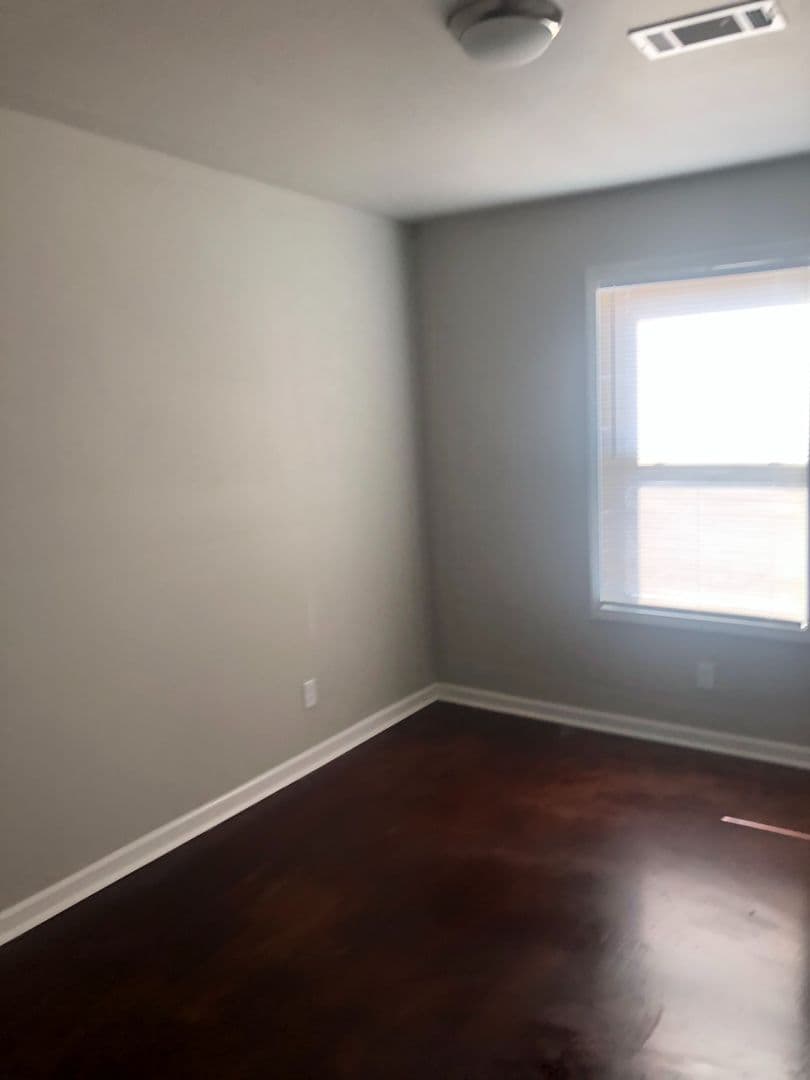 PARIS Apartment: 115-189 N. DANDRIDGE ST.
