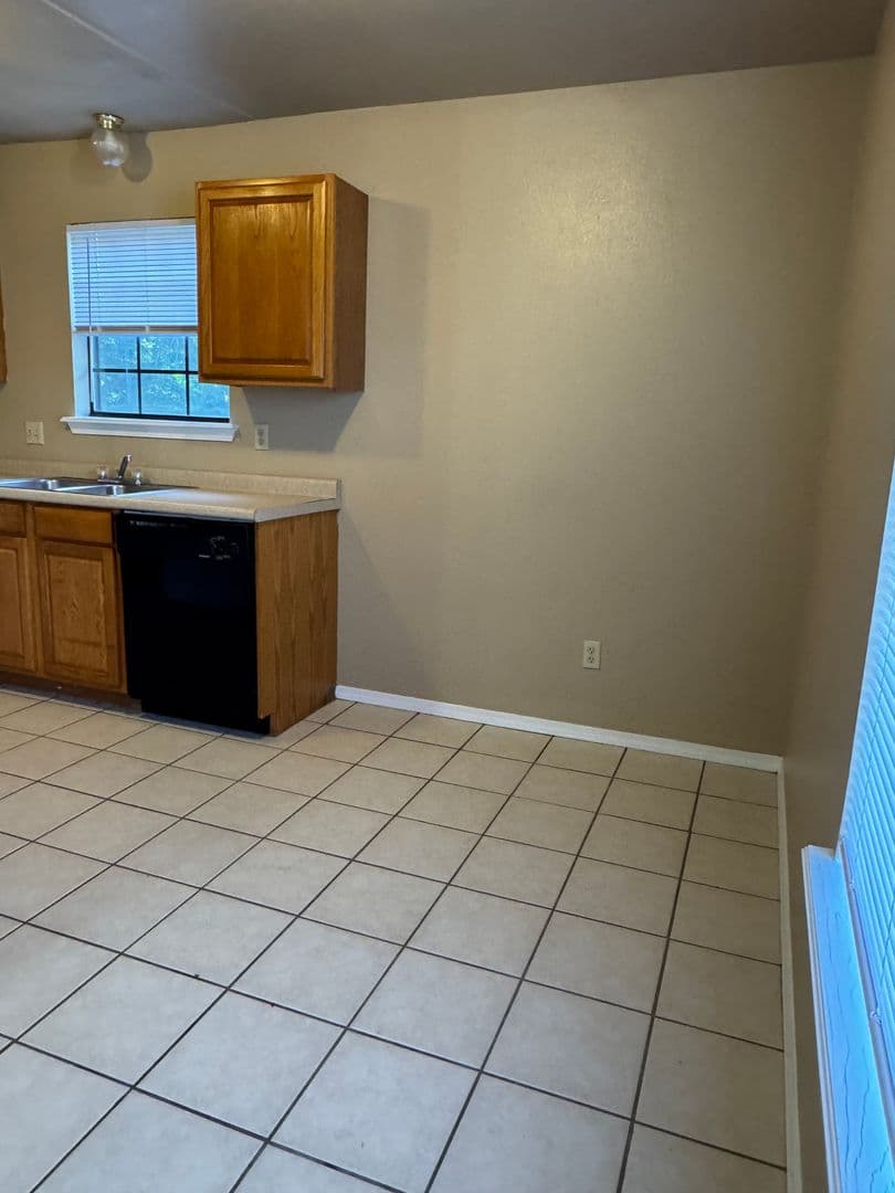 FORT SMITH Apartment: So 16th Apartments