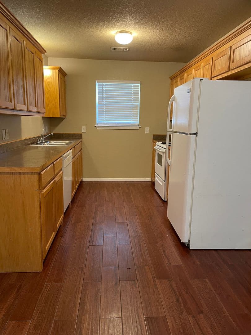 POCOLA Apartment: 396-444 & 1007-1017 MORRIS ST.