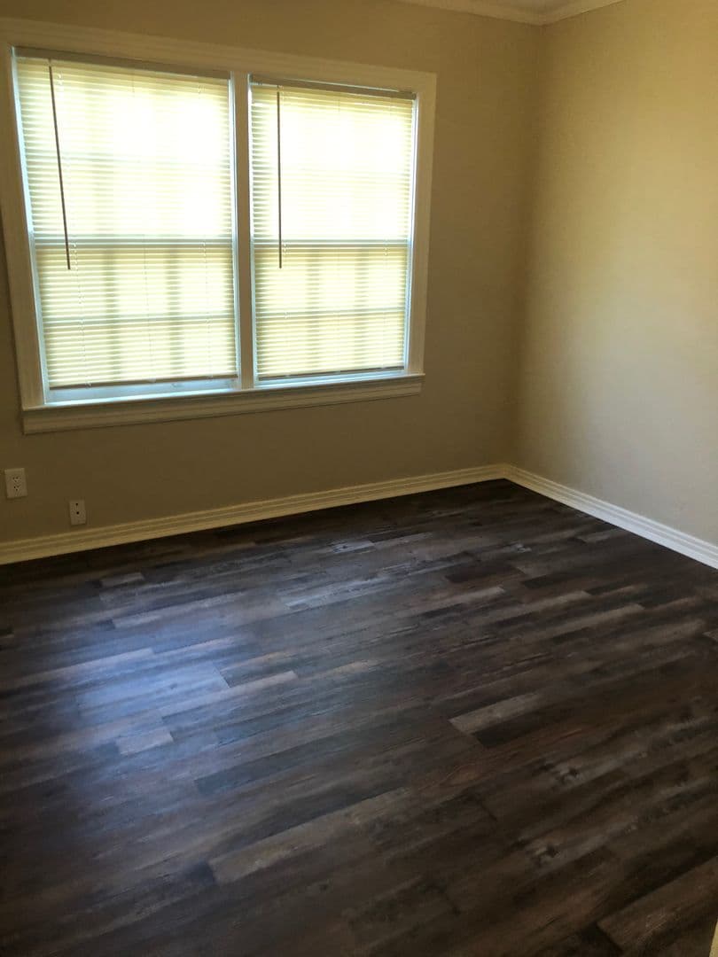 FORT SMITH Apartment: 913-915 SOUTH 22ND