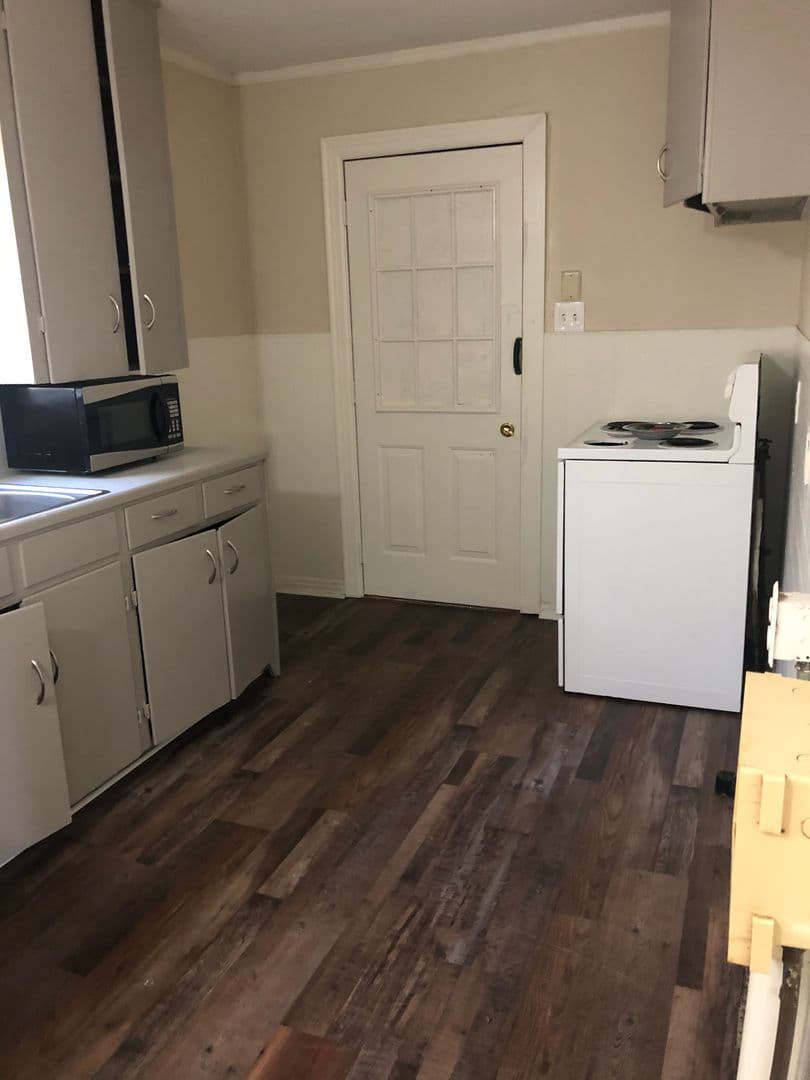 FORT SMITH Apartment: 913-915 SOUTH 22ND