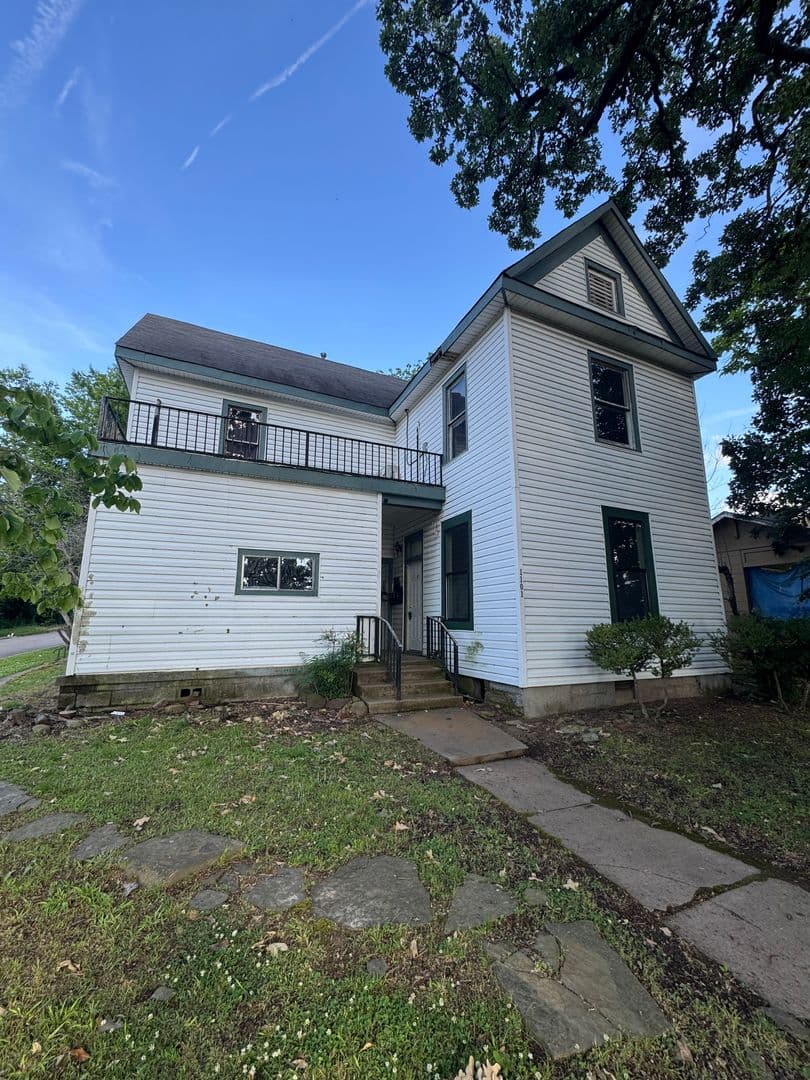 Fort Smith Apartment: 1101 South 17th