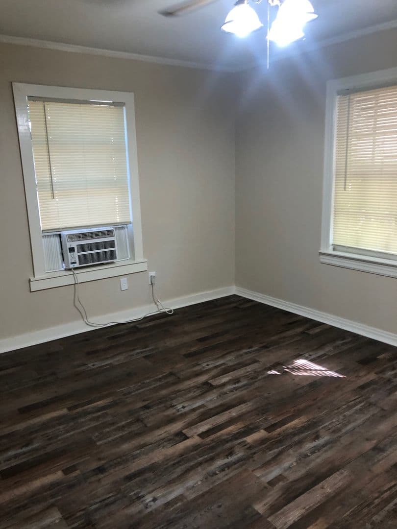 FORT SMITH Apartment: 913-915 SOUTH 22ND