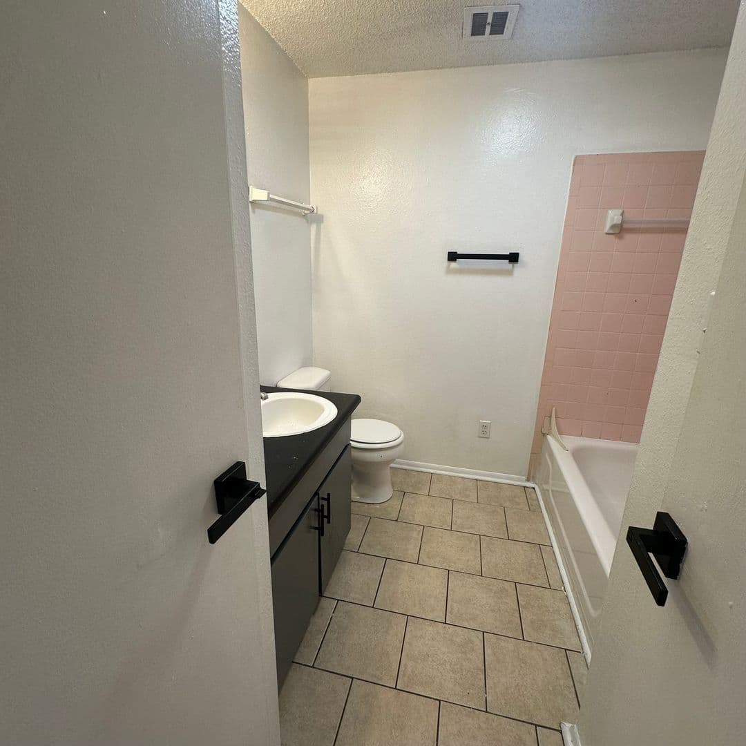 Fort Smith Apartment: 8201 Highway 271 So