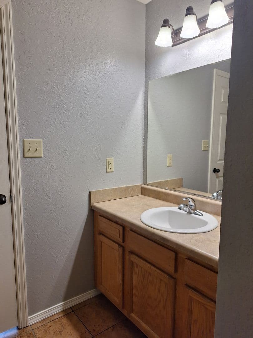 HACKETT Townhome: 419 -503 South Vine Street