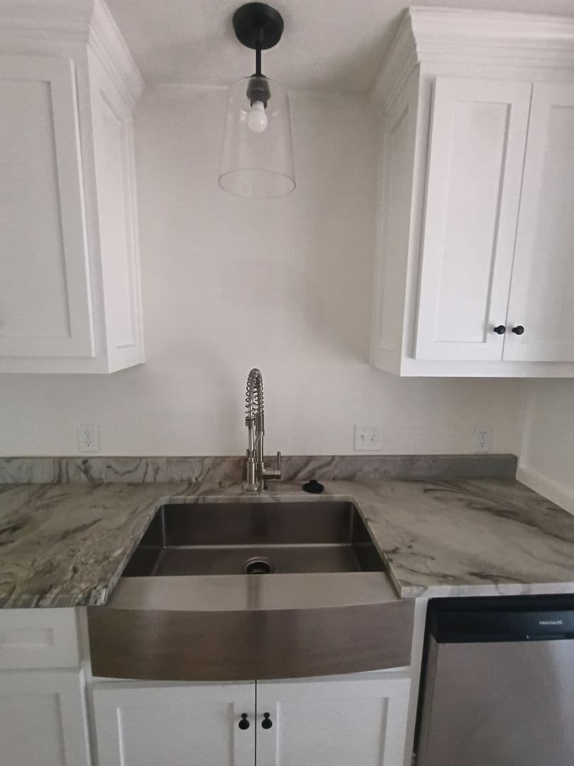 Fort Smith House: 3214 Bryn Mawr Cir