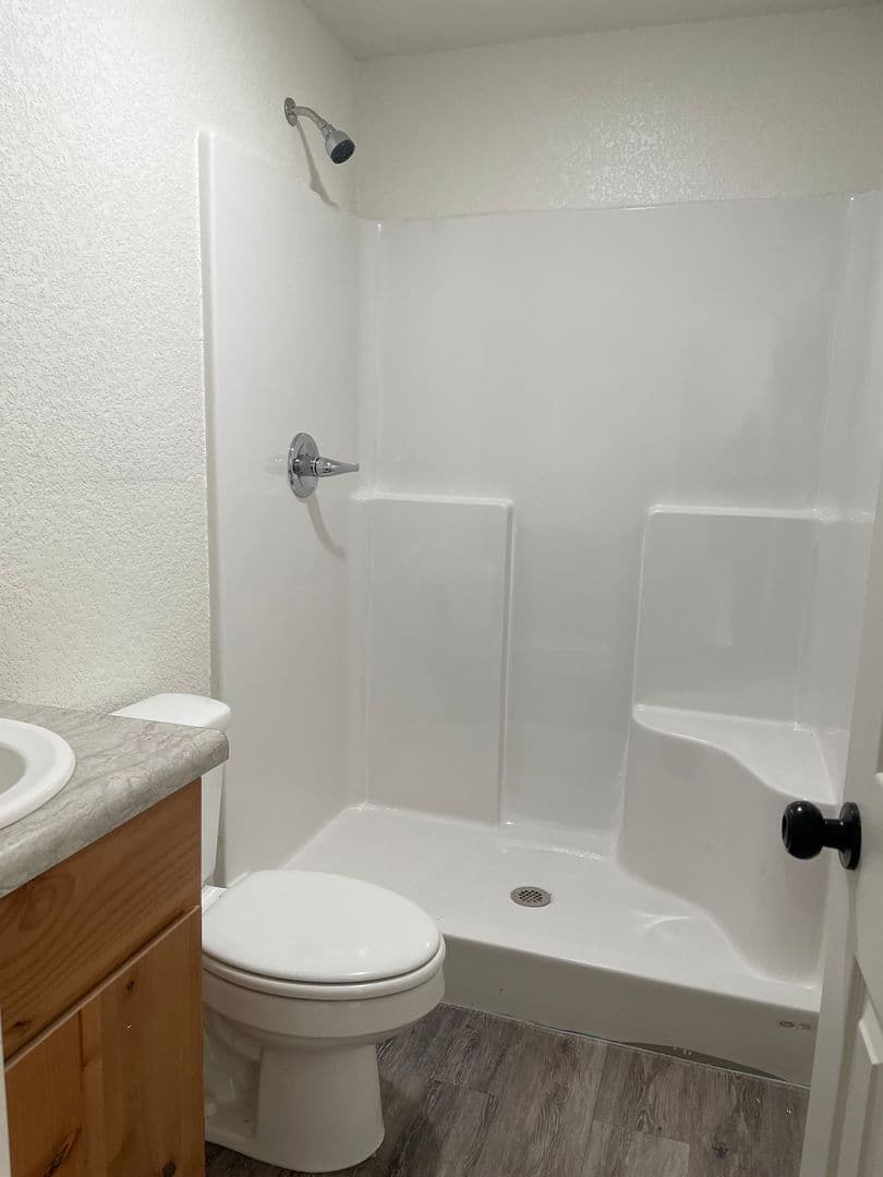 Poteau Apartment: 2880 Central Street