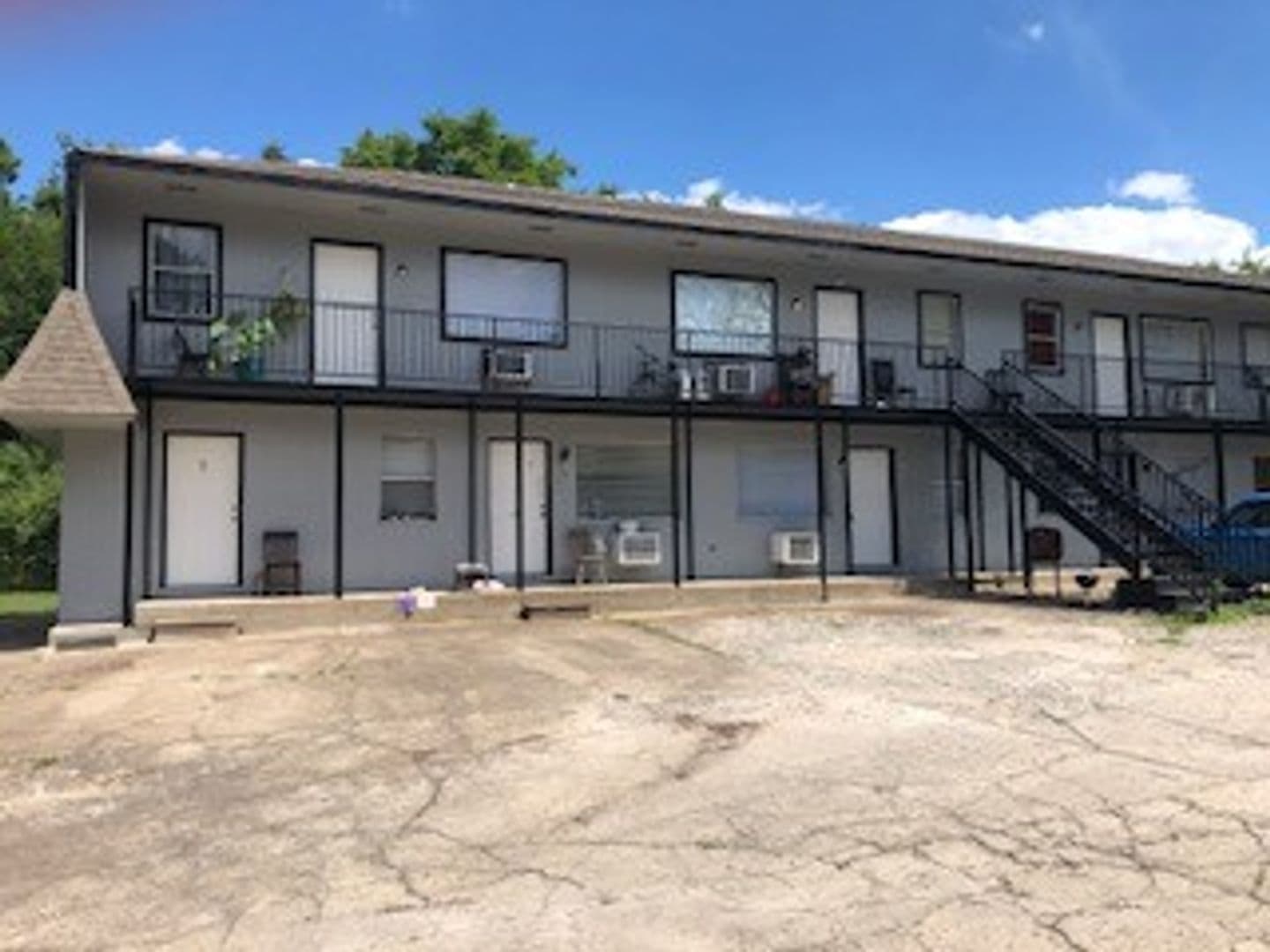 Arkoma Apartment: 425 Main Street