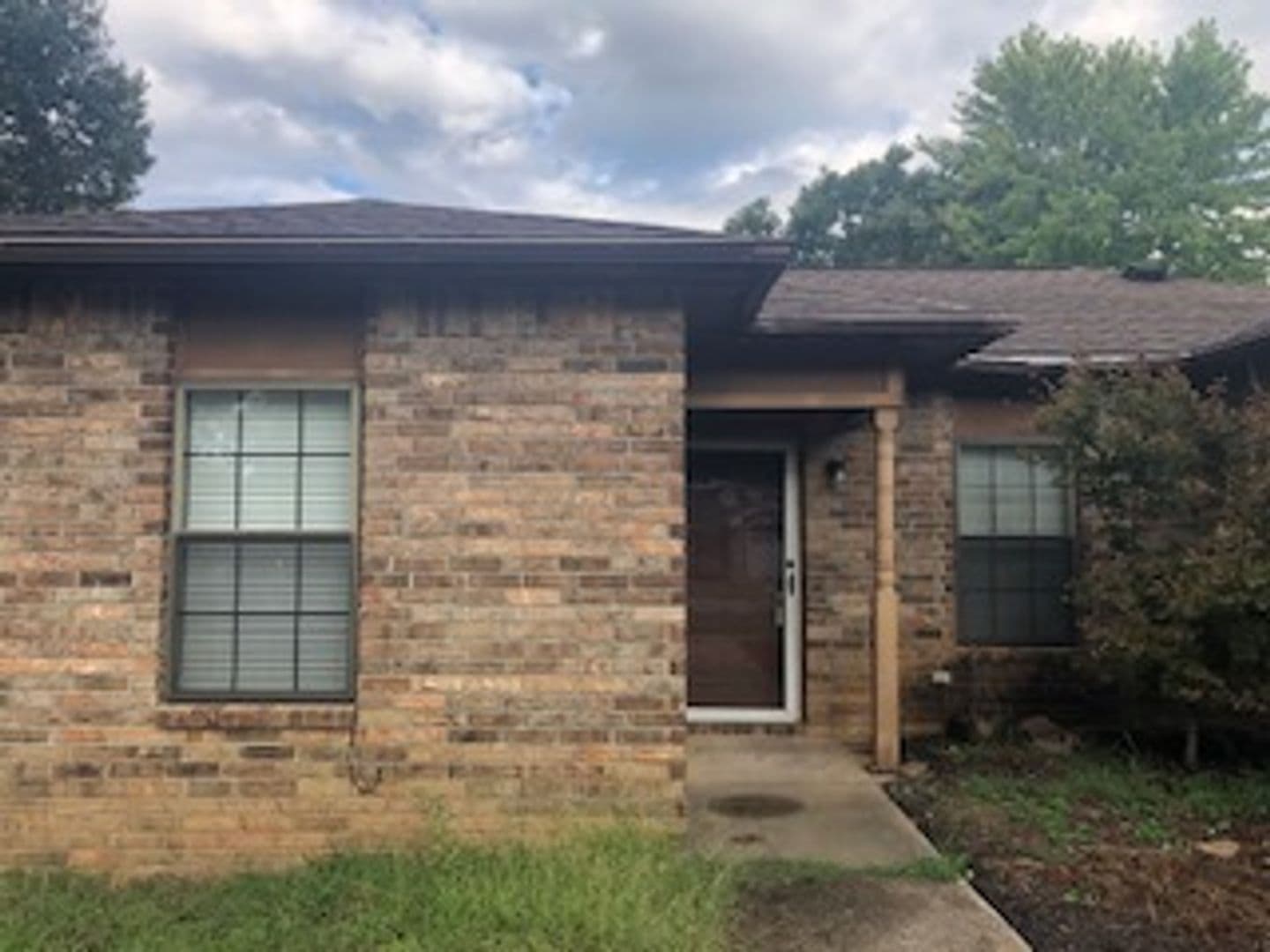 Greenwood House: 41 Grand Brook Drive