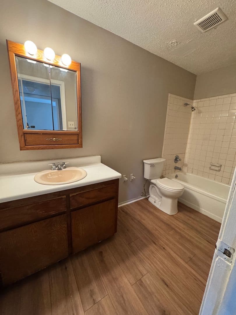 FORT SMITH Apartment: 3610 South 91st Street