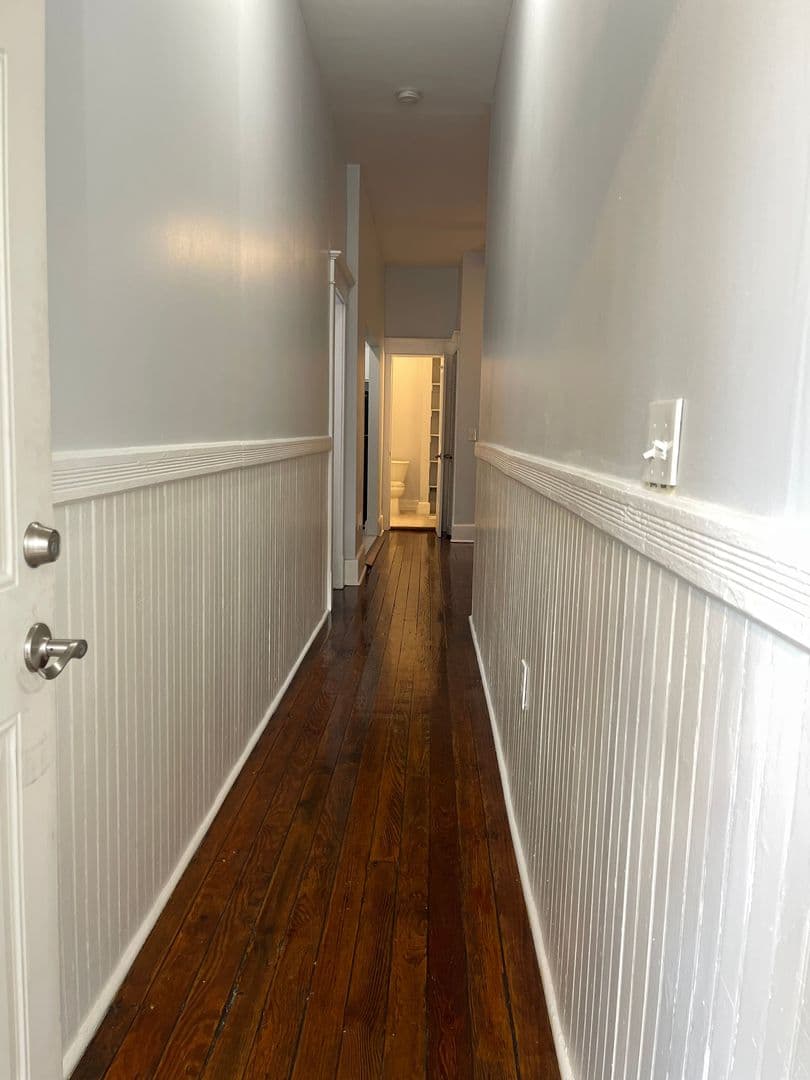 Savannah Apartment: 412 East Duffy Street