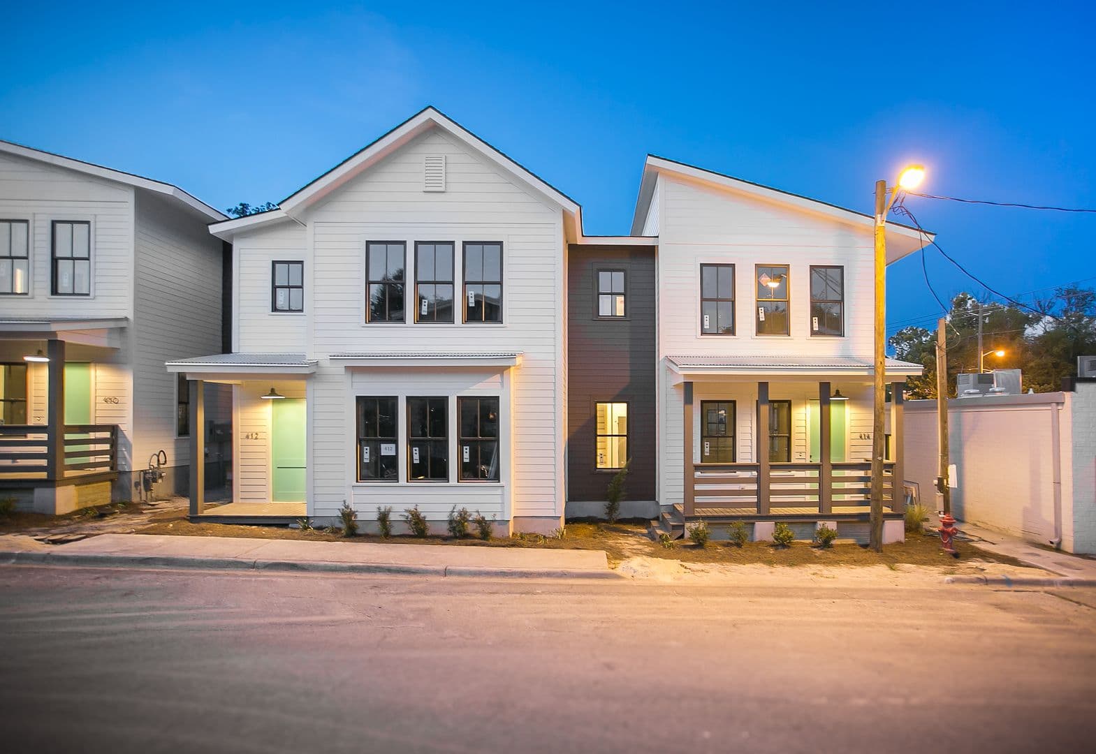 Savannah Apartment: 1716 Habersham St.