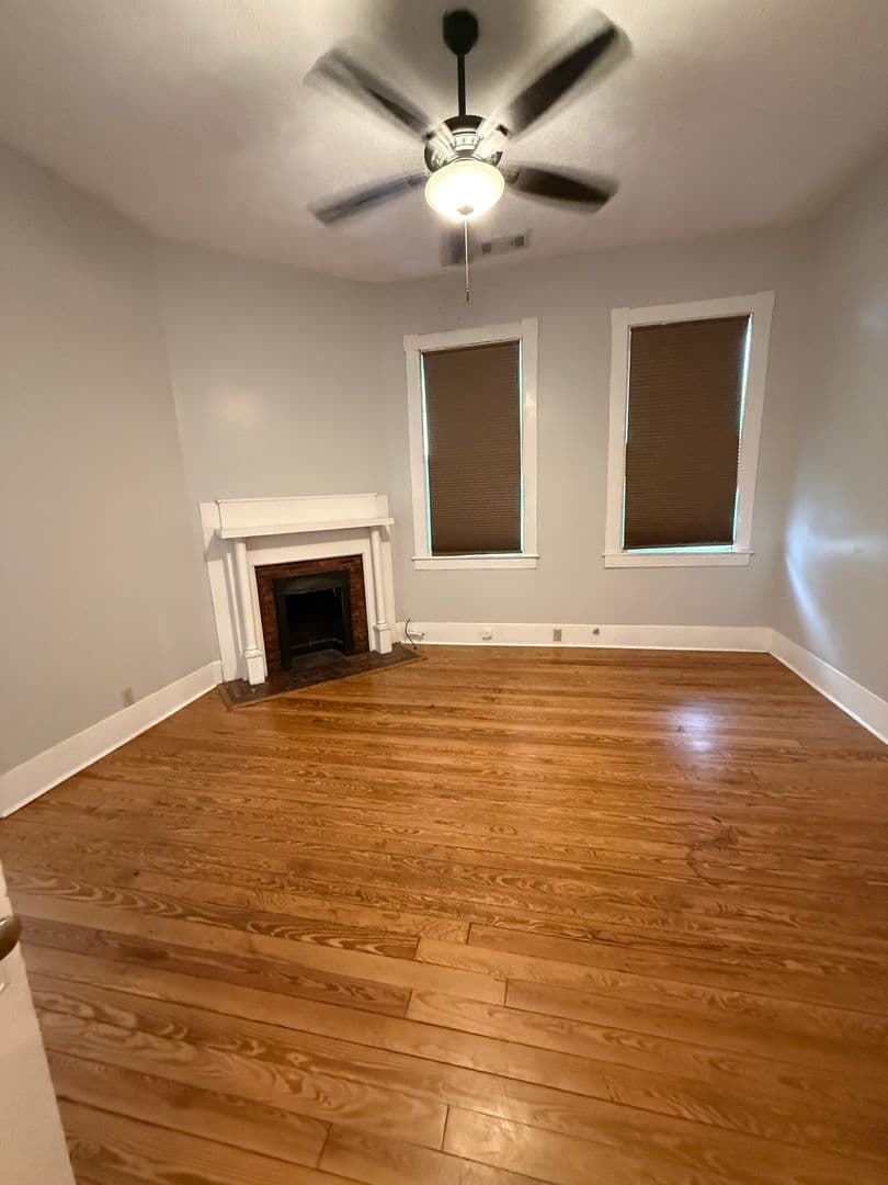 Savannah Apartment: 11-15 E 32nd St