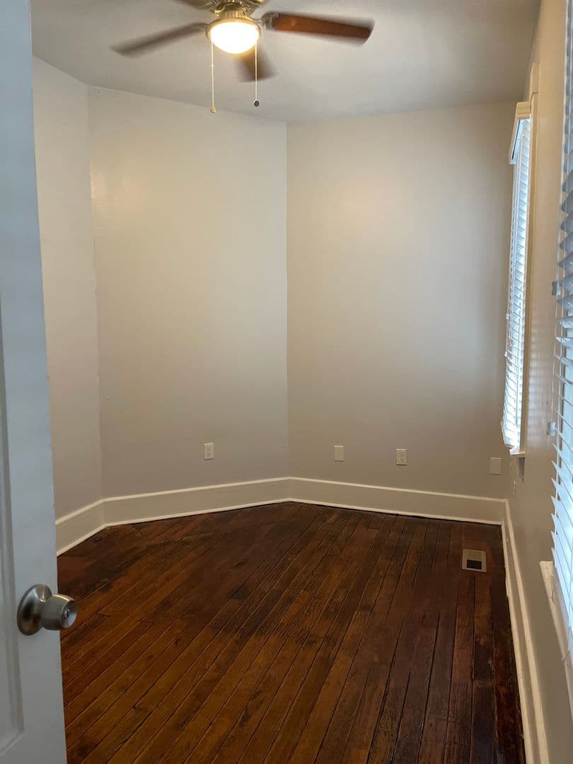 Savannah Apartment: 412 East Duffy Street