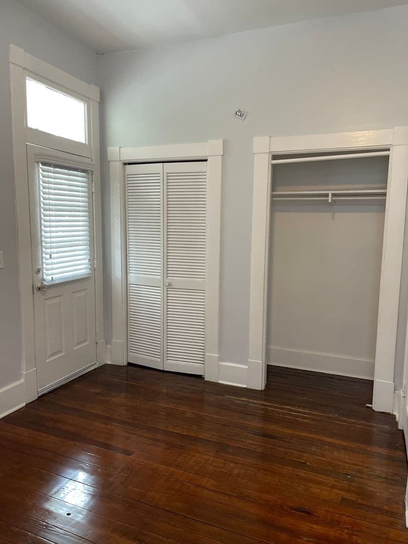 Savannah Apartment: 412 East Duffy Street