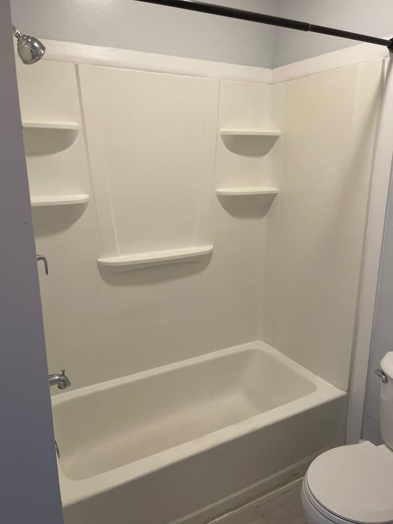 Savannah Apartment: 412 East Duffy Street