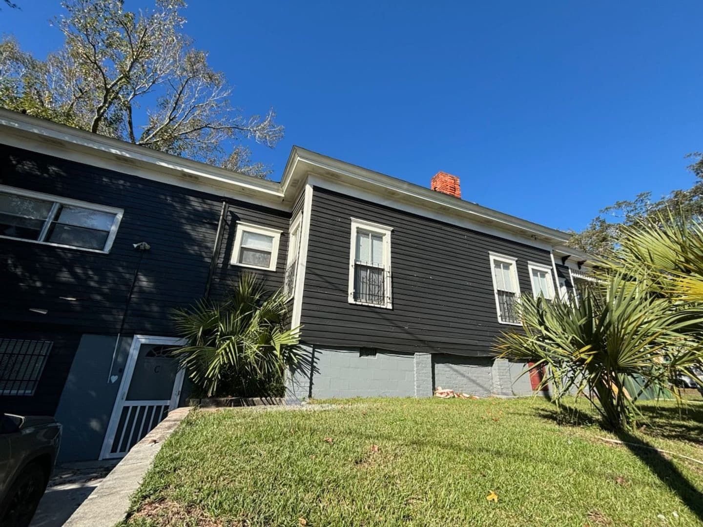 Savannah Apartment: 315 E 37th St