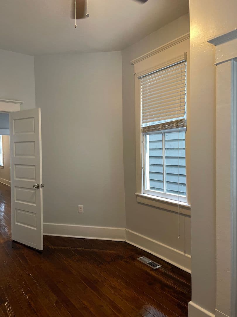 Savannah Apartment: 412 East Duffy Street
