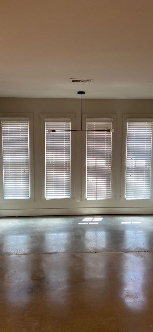 Savannah Apartment: 408 E. 34th St.