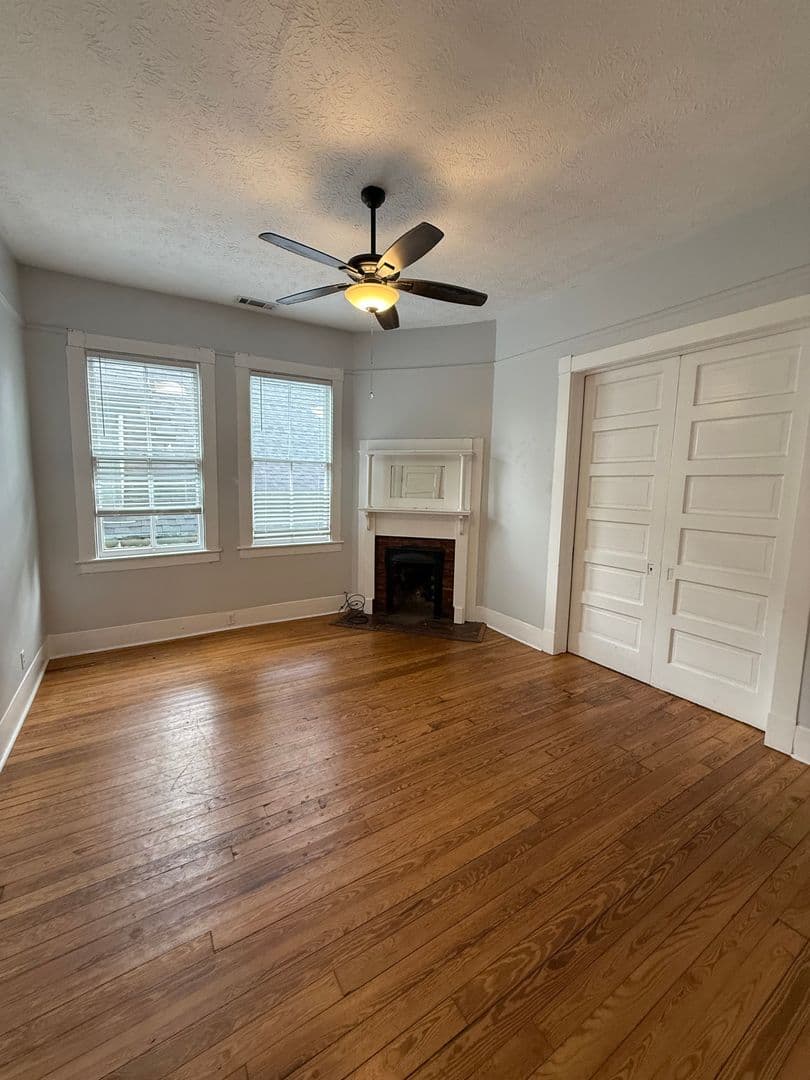 Savannah Apartment: 11-15 E 32nd St