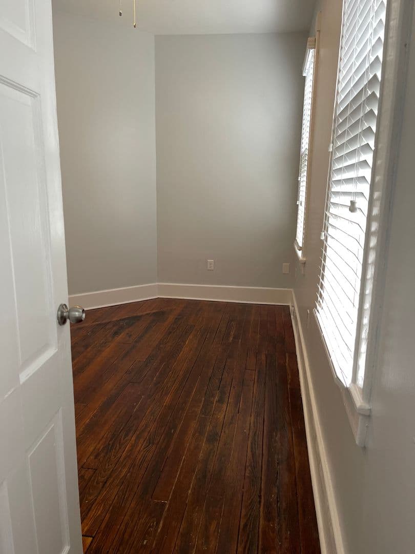 Savannah Apartment: 412 East Duffy Street