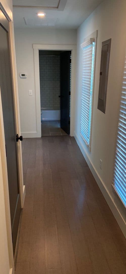 Savannah Apartment: 408 E. 34th St.