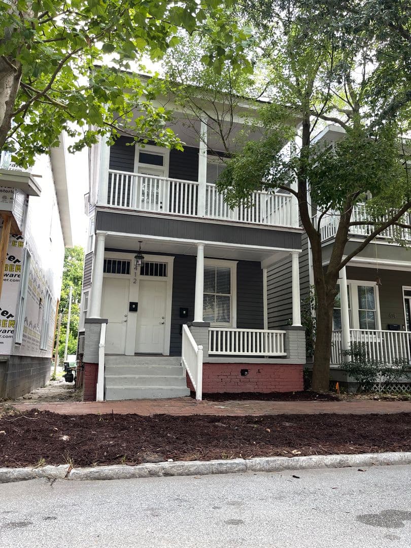 Savannah Apartment: 412 East Duffy Street