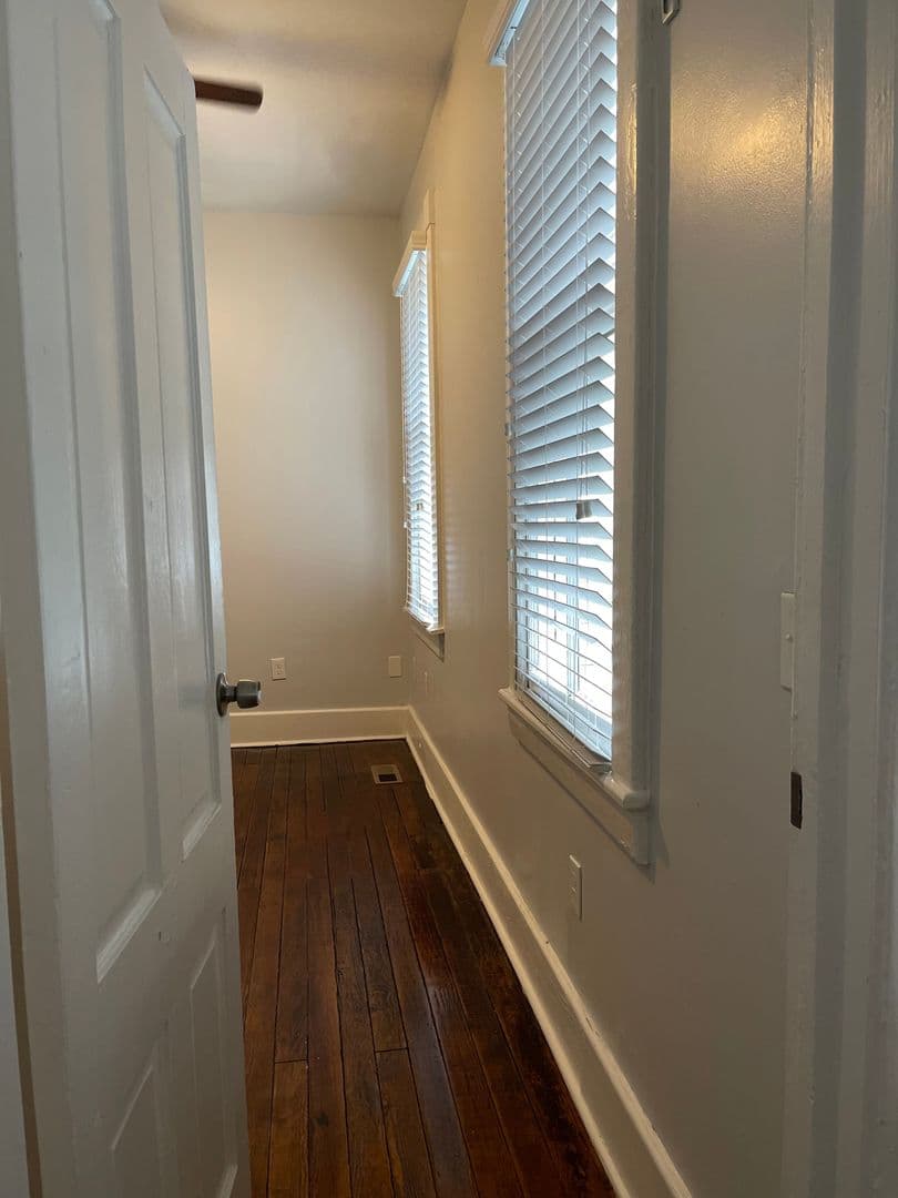 Savannah Apartment: 412 East Duffy Street